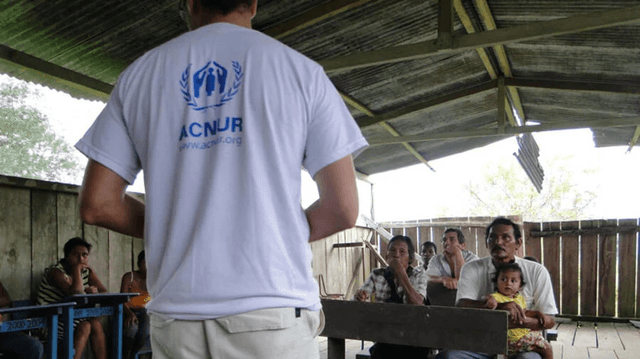 Camiseta Solidaria ACNUR 